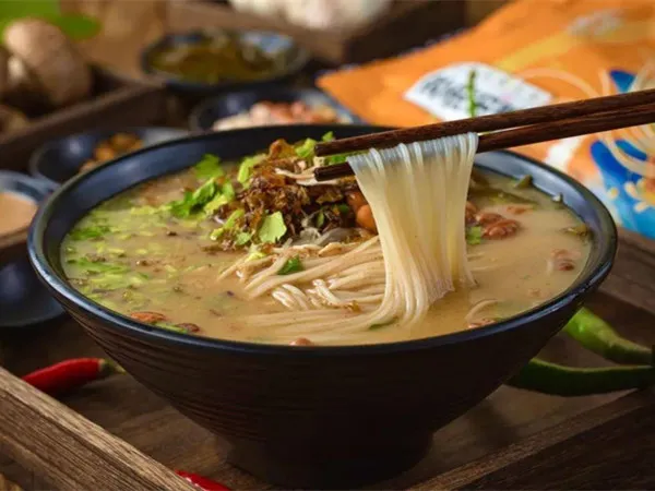 麻酱米线_副本.jpg 麻酱米线_副本.jpg